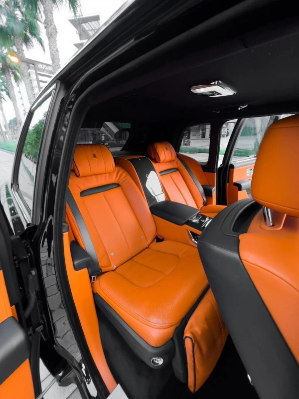 Black Rolls Royce Cullinan Black Badge, 2021 Photo 12