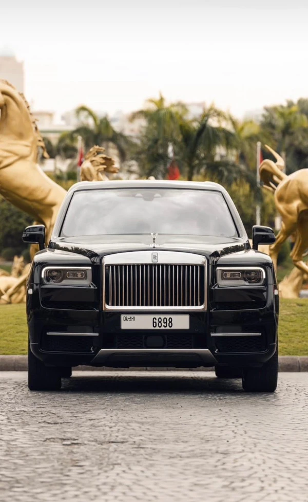 Black Rolls Royce Cullinan, 2021 Photo 1
