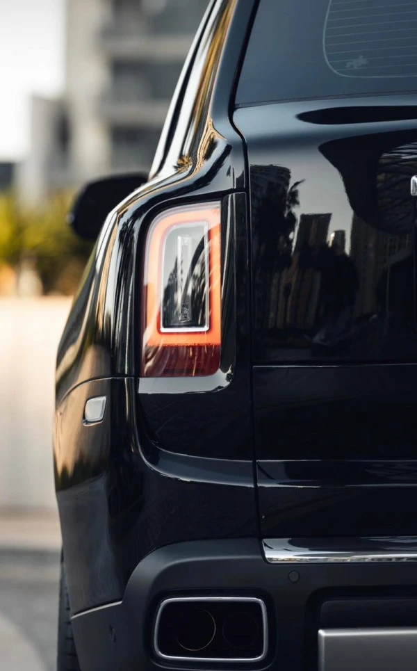 Black Rolls Royce Cullinan, 2021 Photo 3