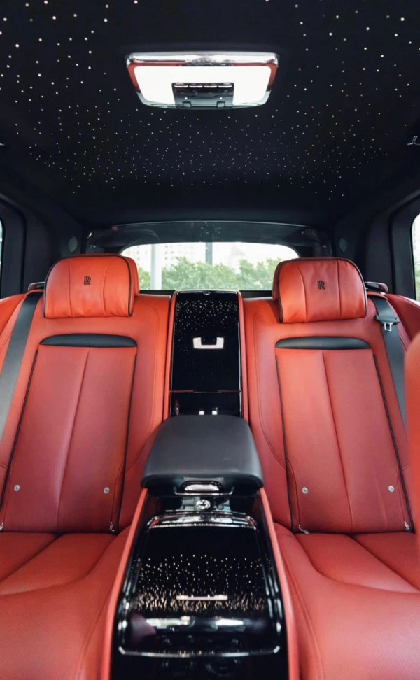 Black Rolls Royce Cullinan, 2021 Photo 4