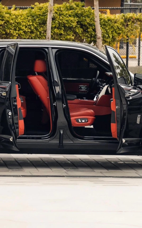Black Rolls Royce Cullinan, 2021 Photo 5