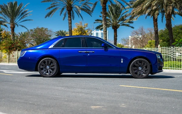 Dark Blue Rolls Royce Ghost, 2022 Photo 2