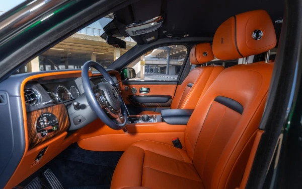 Green Rolls Royce Cullinan, 2021 Photo 4