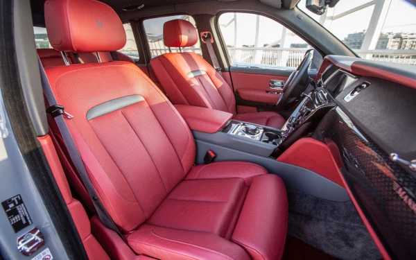 Grey Rolls Royce Cullinan, 2022 Photo 4