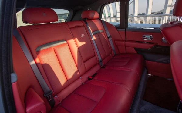 Grey Rolls Royce Cullinan, 2022 Photo 6