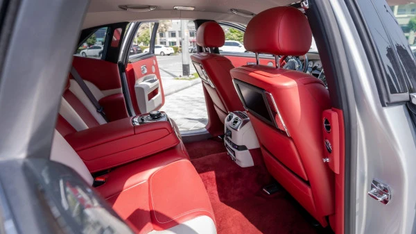 Silver Rolls Royce Ghost, 2020 Photo 7