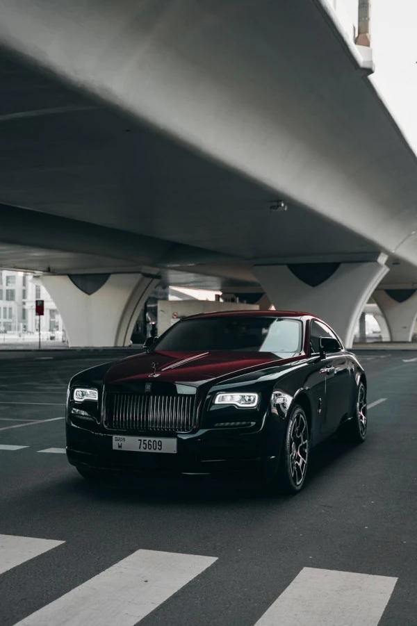 Maroon Rolls Royce Wraith Black Badge, 2019 Photo 6