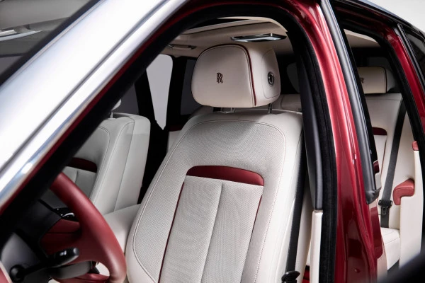 Red Rolls Royce Cullinan Mansory, 2020 Photo 5