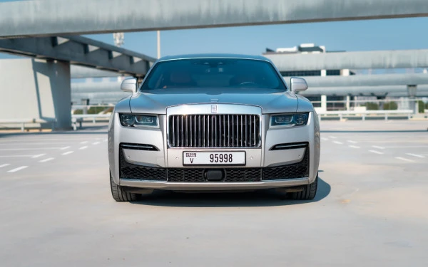 Silver Grey Rolls Royce Ghost, 2022 Photo 1