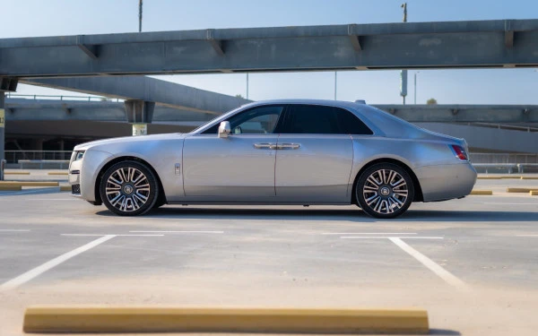 Silver Grey Rolls Royce Ghost, 2022 Photo 2