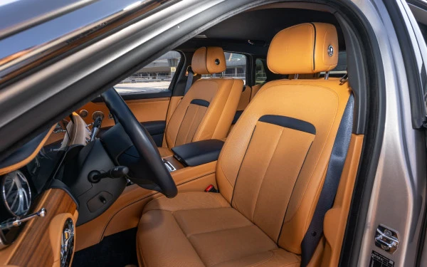 Silver Grey Rolls Royce Ghost, 2022 Photo 5
