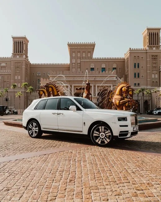 White Rolls Royce Cullinan, 2022 Photo 1