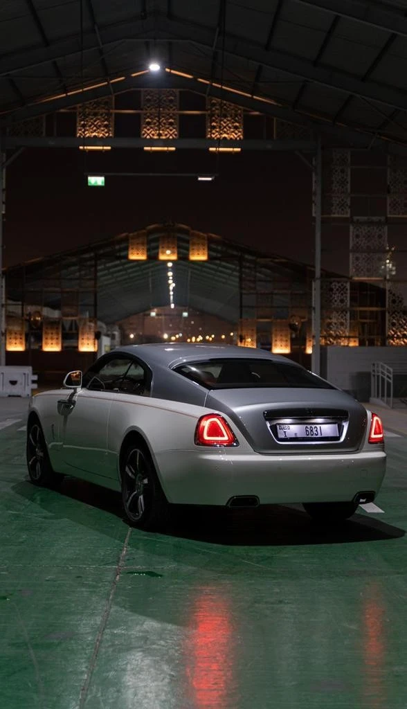 White Rolls Royce Wraith, 2018 Photo 2